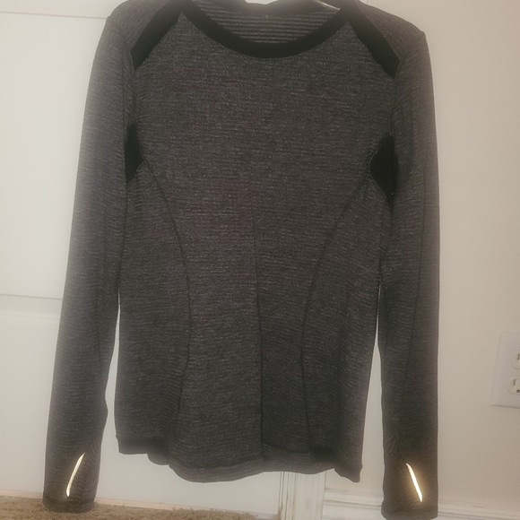 Lululemon size 8 grey - Picture 2 of 5